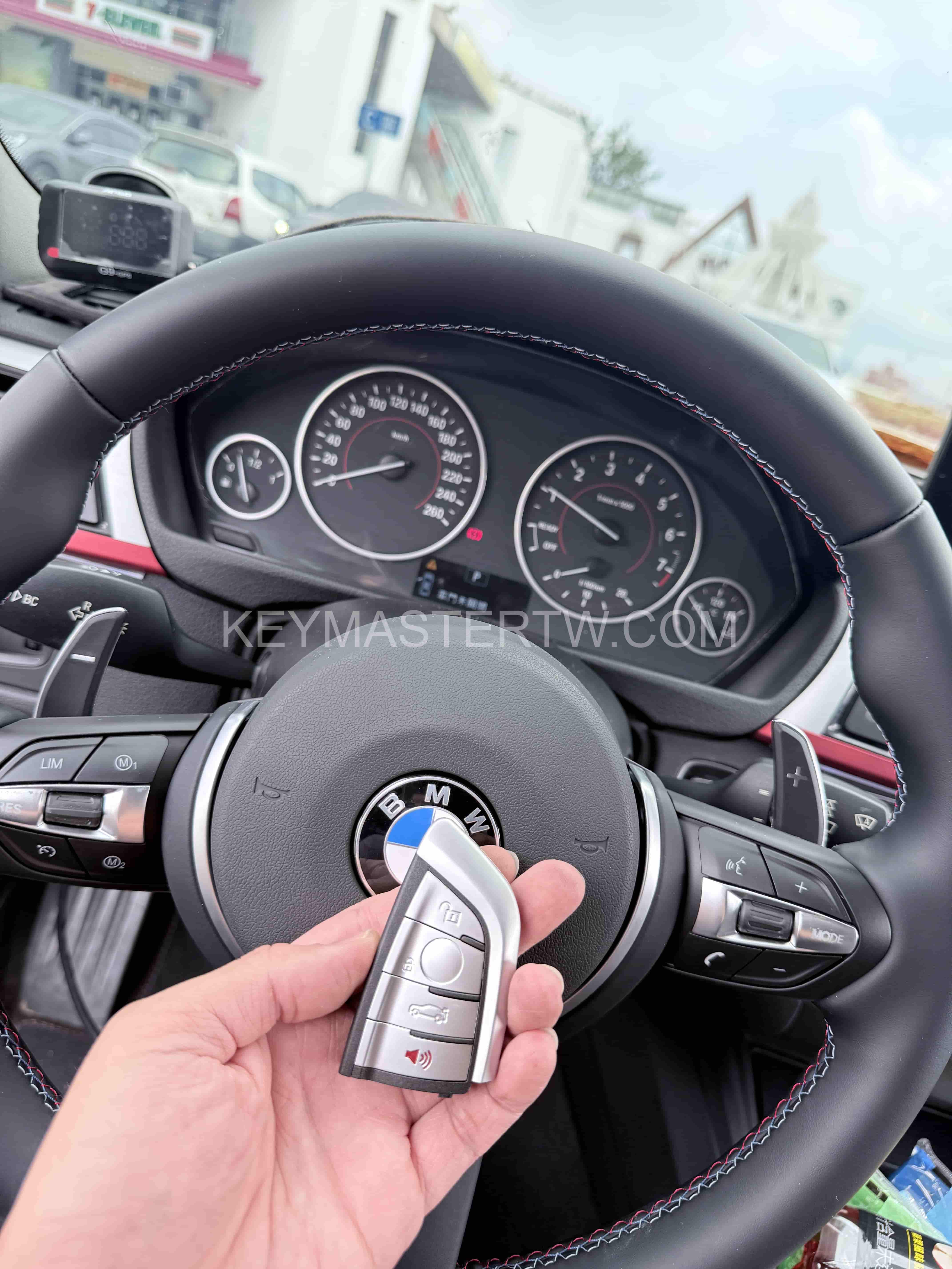 2012 BMW F30 3系列 鑰匙全部遺失現場拷貝 台中