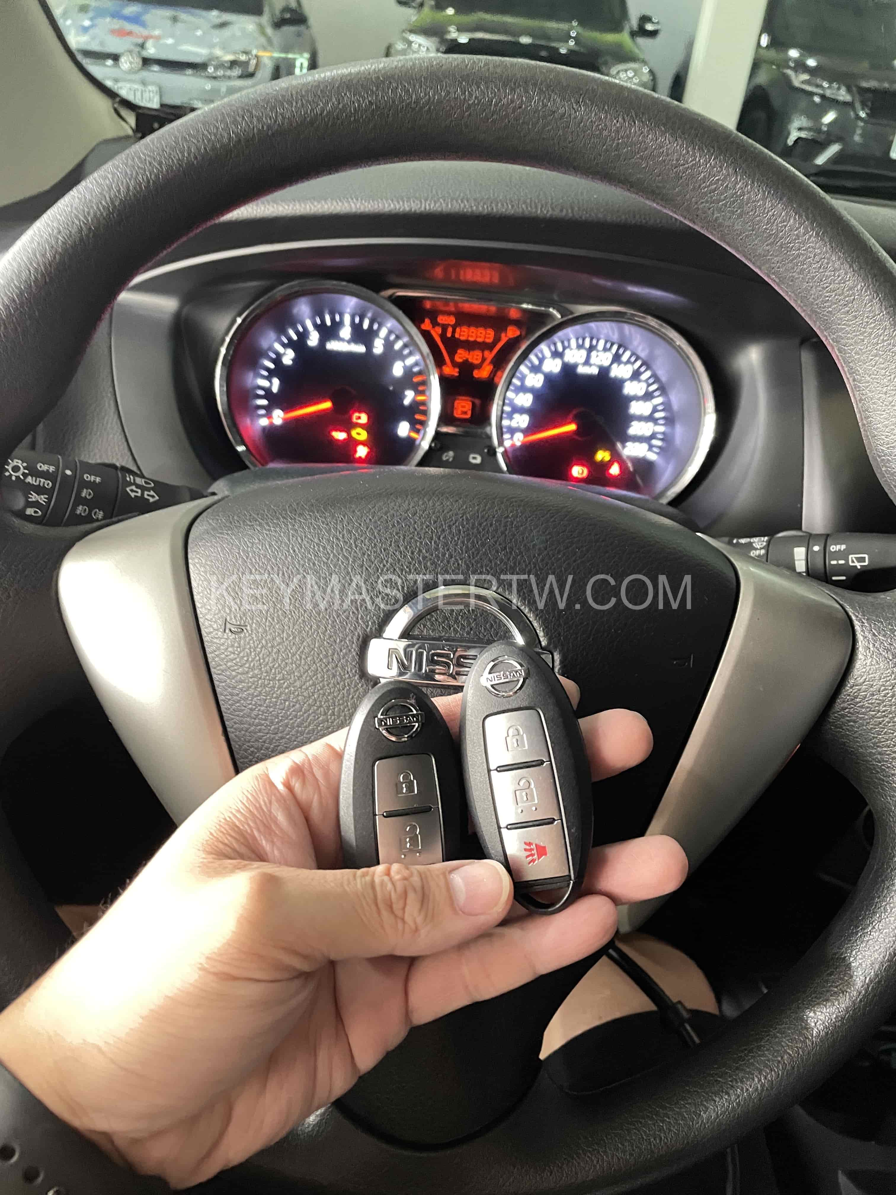 2016 NISSAN JUKE KEYLESS鑰匙拷貝 台中