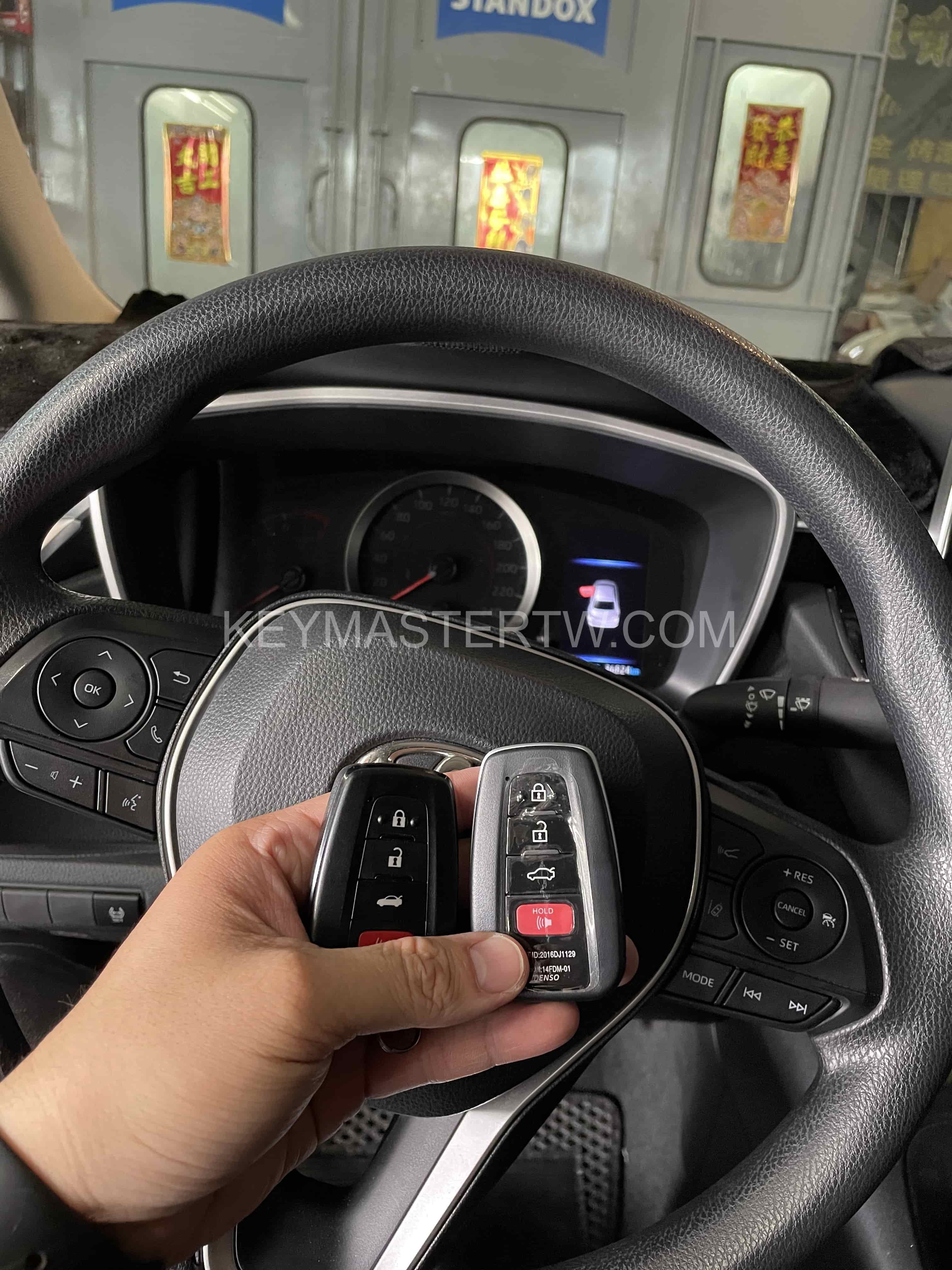 2018 TOYOTA ALTIS AURIS KEYLESS鑰匙拷貝 台中